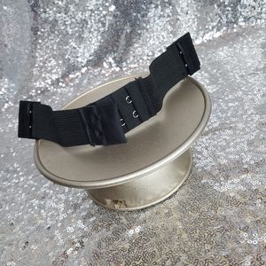 Adjustable wig strap